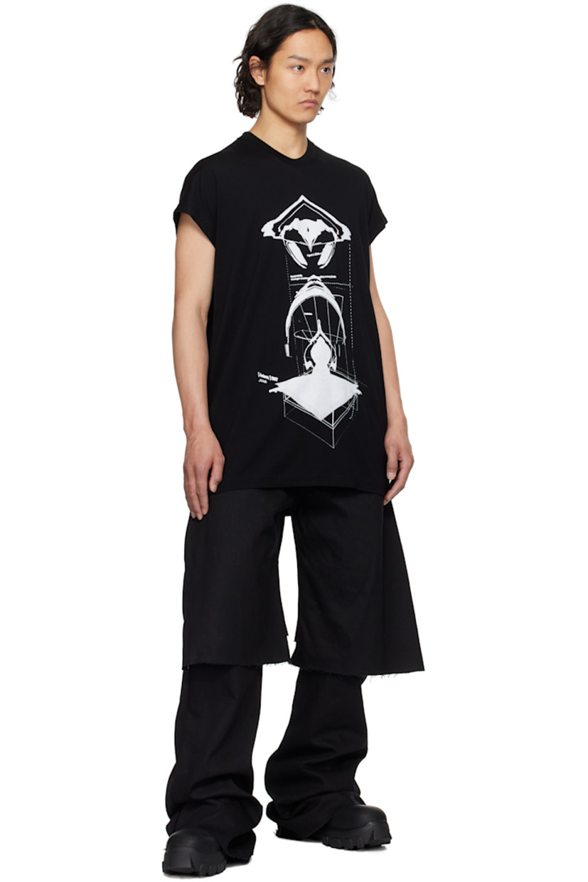 Cotton- and rayon-blend jersey T-shirt.

· Rib-knit crewneck 
· Graphic printed at front
· Text and graphic printed at back collar

Supplier color: Black