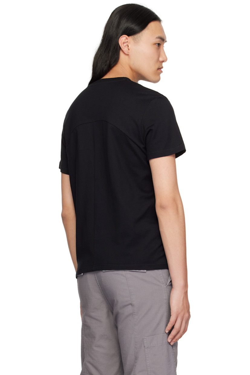 Cotton jersey T-shirt. 

· Overlock stitching throughout
· Rib-knit crewneck 

Supplier color: Black