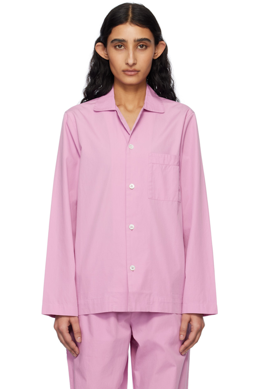 Stonewashed lightweight organic cotton poplin pyjama shirt. Oeko-Tex® Standard 100-certified.

· Open spread collar
· Button closure
· Patch pocket at chest
· Logo flag at side seam
· Mother-of-pearl hardware

Supplier color: Purple pink