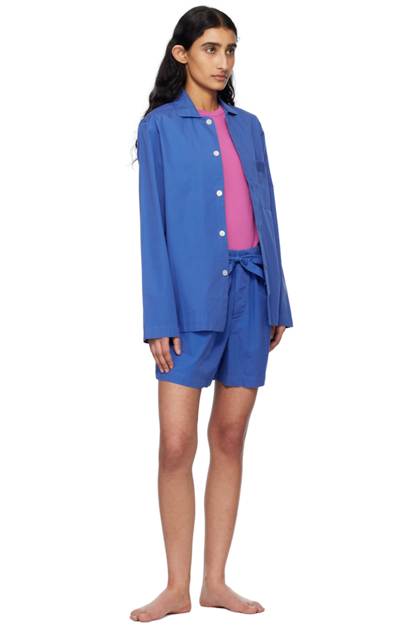 Stonewashed lightweight organic cotton poplin pyjama shirt. Oeko-Tex® Standard 100-certified.

· Open spread collar
· Button closure
· Patch pocket at chest
· Logo flag at side seam
· Mother-of-pearl hardware

Supplier color: Royal blue