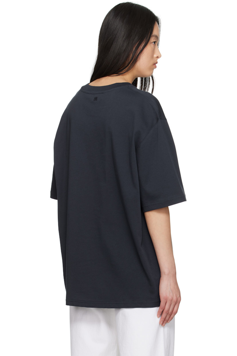 Boxy-fit organic cotton jersey T-shirt.

· Rib-knit crewneck
· Embroidered logo appliqués at chest
· Logo embroidered at back collar

Supplier color: Navy blue