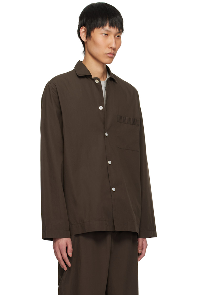 Stonewashed lightweight organic cotton poplin pyjama shirt. Oeko-Tex® Standard 100-certified.

· Open spread collar
· Button closure
· Patch pocket at chest
· Logo flag at side seam
· Mother-of-pearl hardware

Supplier color: Coffee