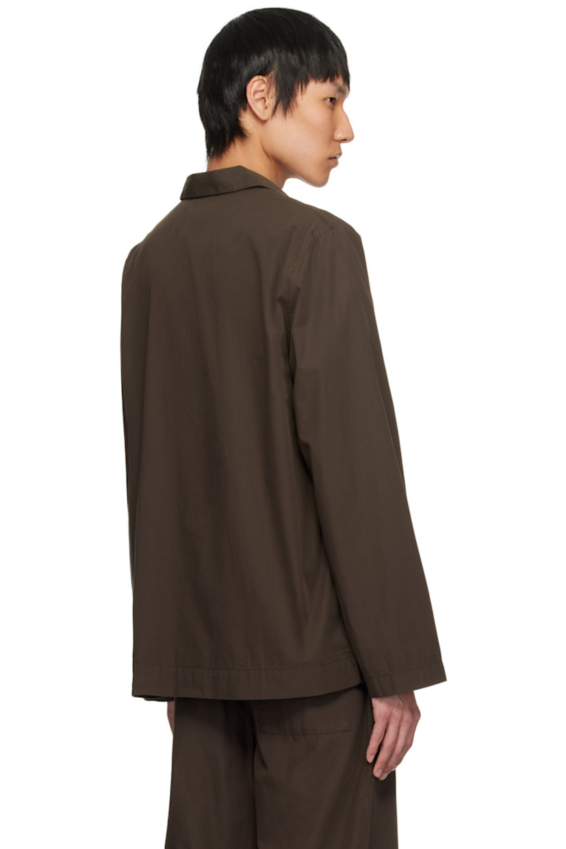 Stonewashed lightweight organic cotton poplin pyjama shirt. Oeko-Tex® Standard 100-certified.

· Open spread collar
· Button closure
· Patch pocket at chest
· Logo flag at side seam
· Mother-of-pearl hardware

Supplier color: Coffee