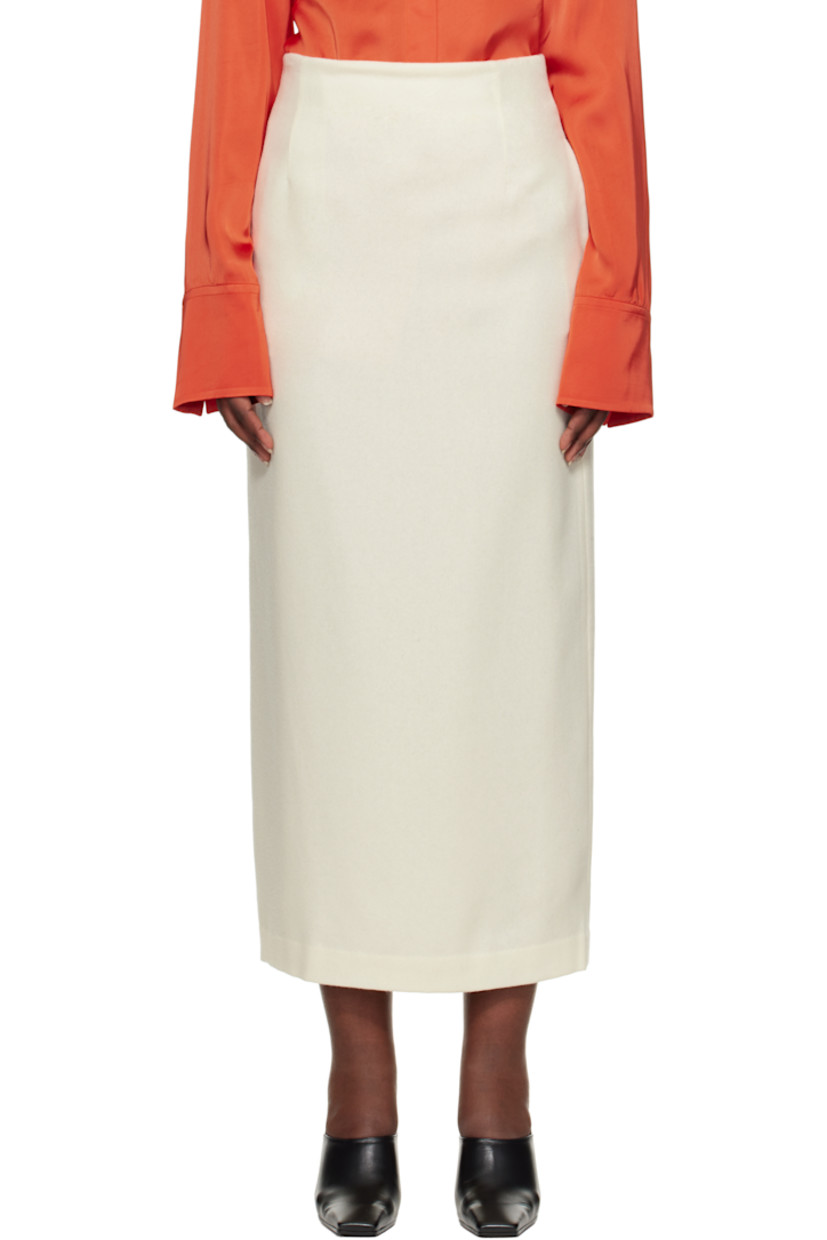 Plain-woven cashmere maxi skirt.

· Two-pocket styling
· Zip closure at back
· Central vent at back hem
· Full cupro satin lining

Supplier color: Ivory white