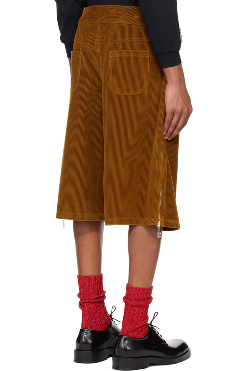 BCI cotton corduroy shorts. 

· Detachable graphic hardware at waistband
· Five-pocket styling
· Zip-fly
· Zip vent at cuffs
· Silver-tone hardware

Supplier color: Brown