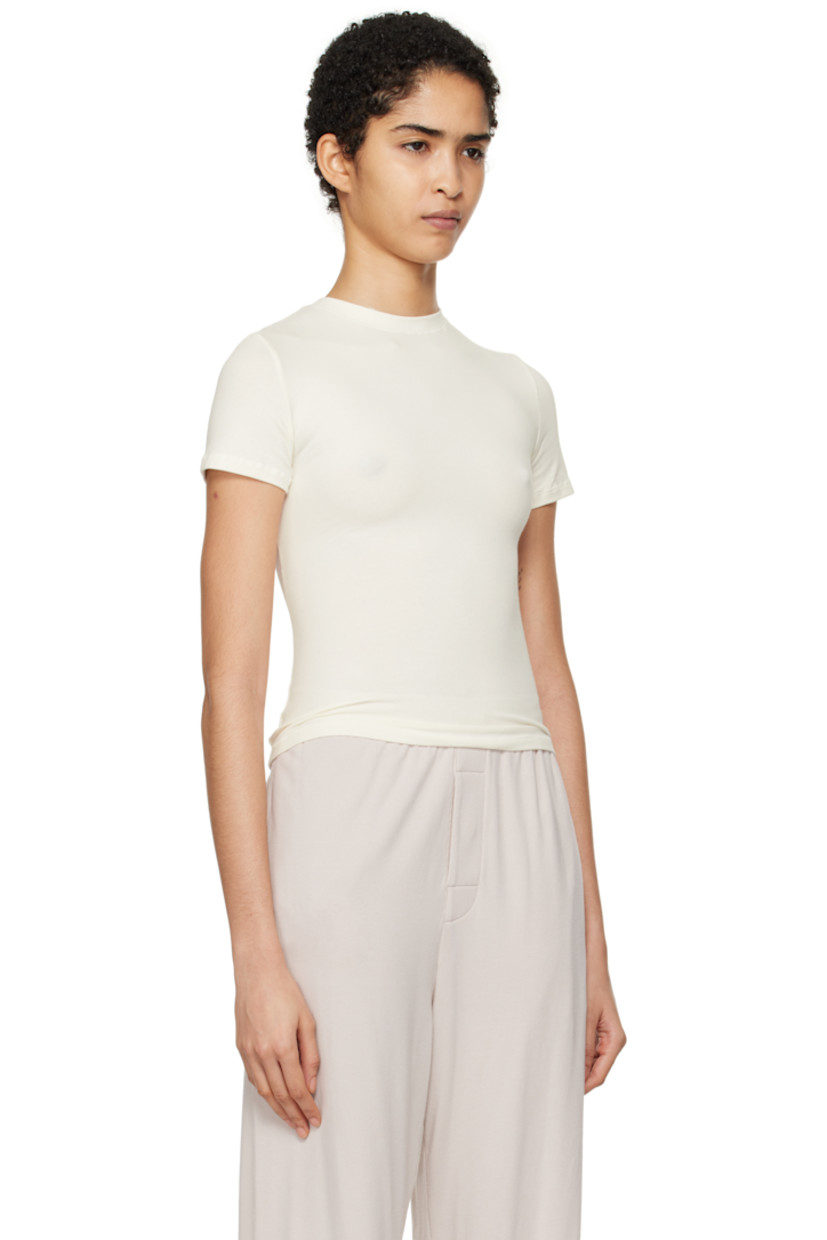 Slim-fit stretch cotton jersey T-shirt. Lightweight and breathable.

· Rib-knit crewneck
· Pick stitching at hem and cuffs

Supplier color: Marble