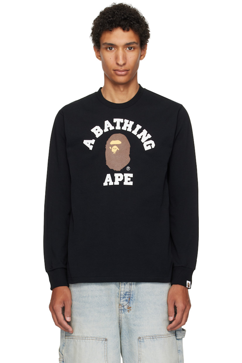 Cotton jersey T-shirt. 

· Rib-knit crewneck and cuffs
· Logo graphic printed at chest
· Logo flag at cuff

Supplier color: Black