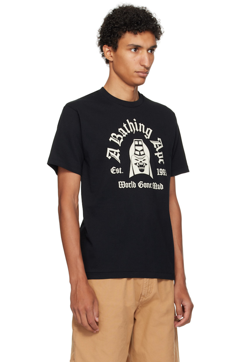 Cotton jersey T-shirt. 

· Rib-knit crewneck
· Logo, graphic, and text printed at front 
· Logo flag at cuff

Supplier color: Black