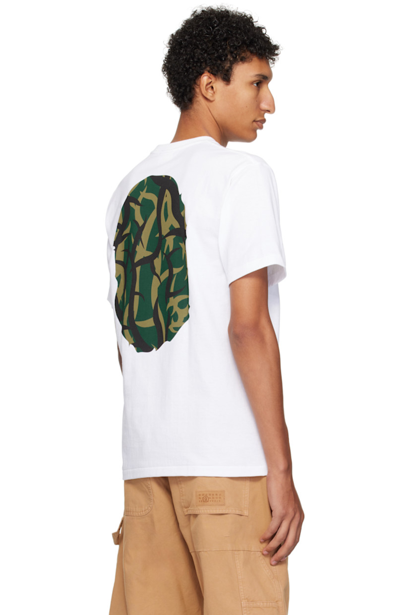 Cotton jersey T-shirt. 

· Rib-knit crewneck
· Logo graphic printed at front and back
· Logo flag at cuff

Supplier color: White/Green