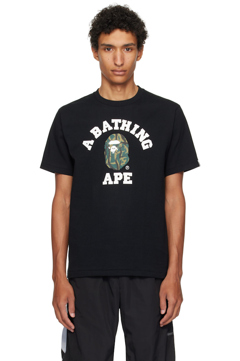 Cotton jersey T-shirt. 

· Rib-knit crewneck
· Logo graphic printed at front
· Logo flag at cuff

Supplier color: Black/Green