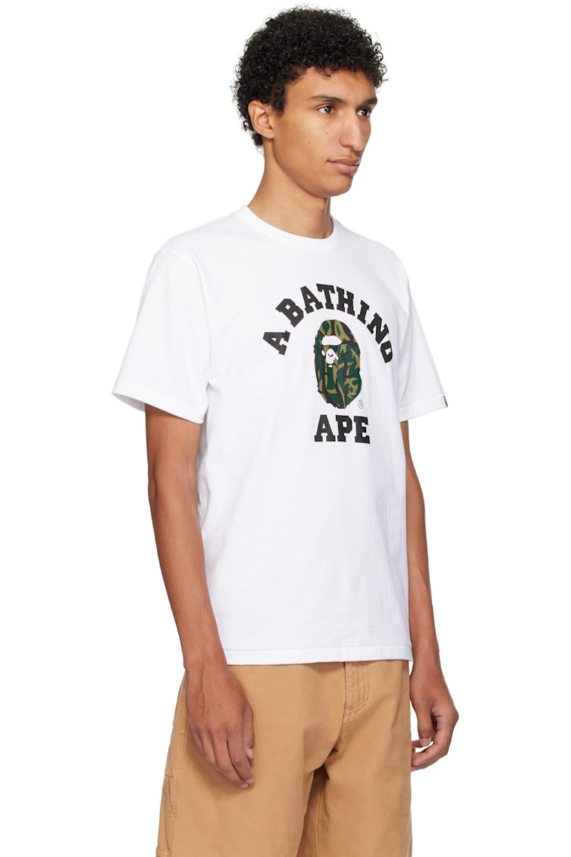 Cotton jersey T-shirt. 

· Rib-knit crewneck
· Logo graphic printed at front
· Logo flag at cuff

Supplier color: White/Green