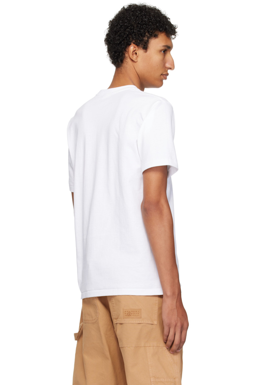 Cotton jersey T-shirt. 

· Rib-knit crewneck
· Logo graphic printed at front
· Logo flag at cuff

Supplier color: White/Green