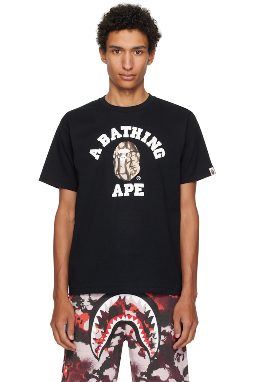 Cotton jersey T-shirt. 

· Rib-knit crewneck
· Logo graphic printed at front
· Logo flag at cuff

Supplier color: Black/Beige