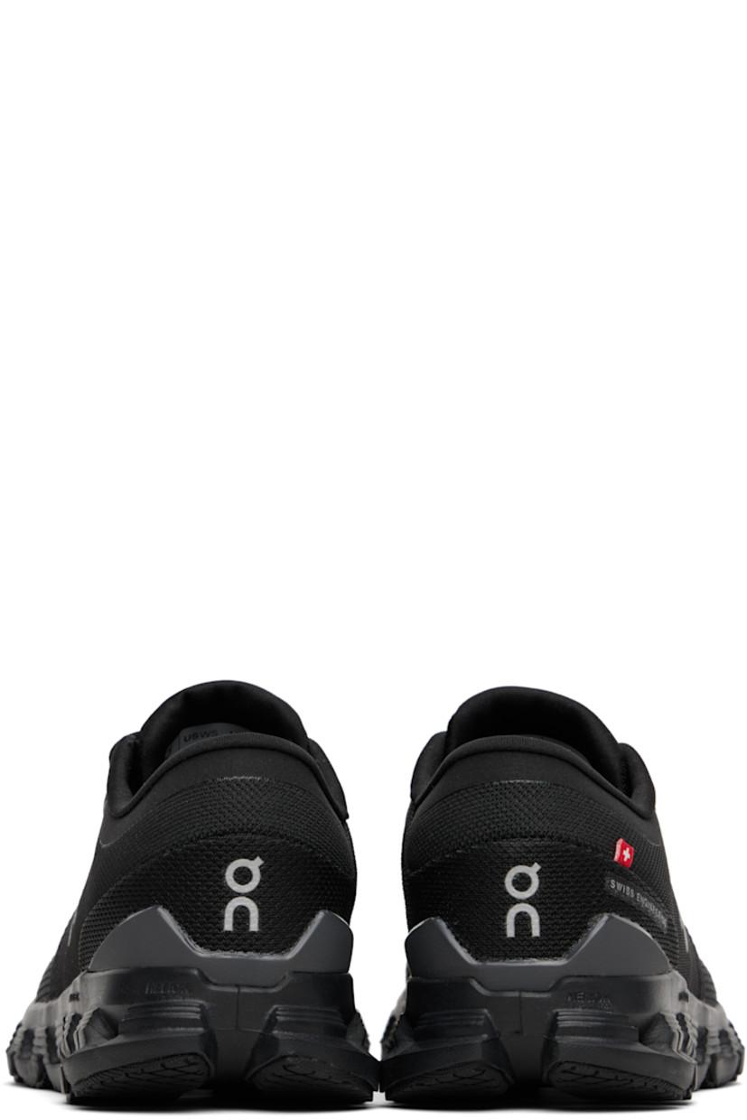 Low-top mesh sneakers in black.

· Reflective logos bonded throughout
· Lace-up closure
· Padded tongue and collar
· Jersey lining
· CloudTec® Helion™ foam rubber midsole
· Speedboard® at treaded rubber sole

Supplier color: Black/Eclipse