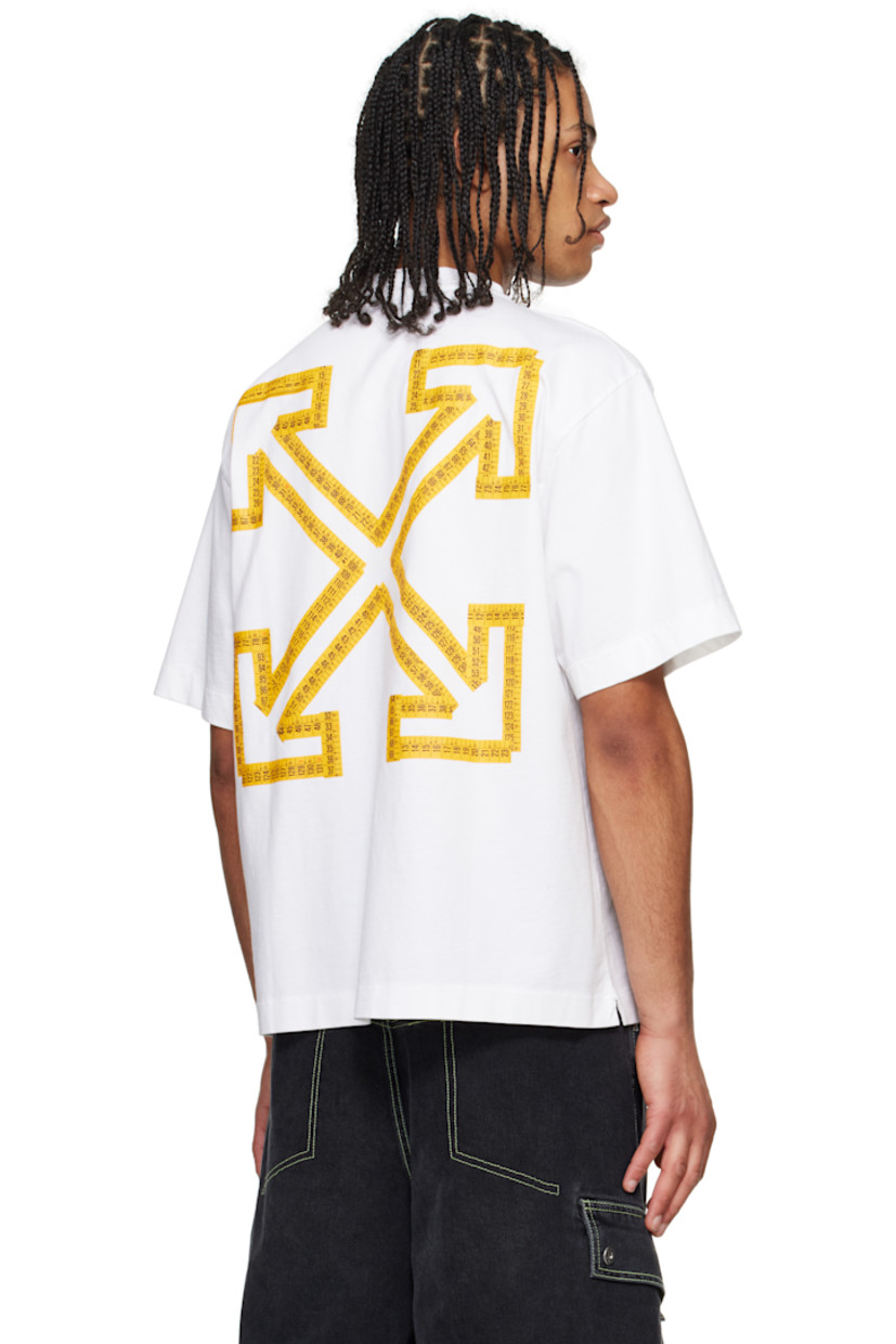 Cotton jersey T-shirt.

· Rib-knit crewneck
· Logo printed at chest
· Vented side seams
· Dropped shoulders
· Logo graphic printed at back

Supplier color: White