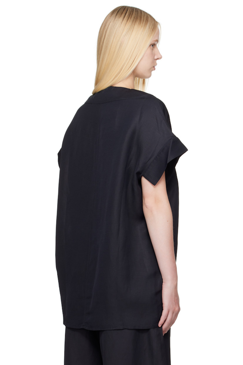 Viscose- and linen-blend twill top.

· Plunging V-neck
· Vent at front hem
· Cap sleeves
· Central seam at back

Supplier color: Darkest navy
