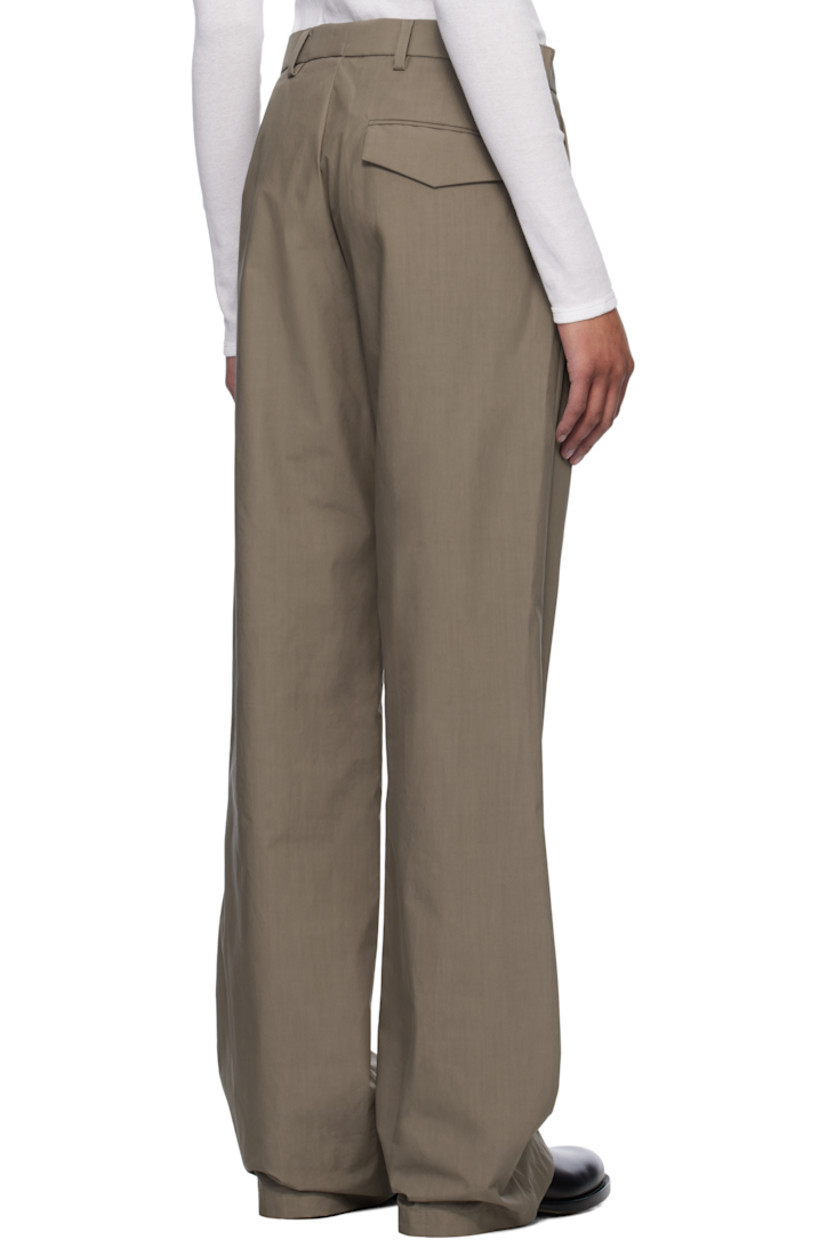 Waxed cotton poplin trousers.

· Belt loops
· Three-pocket styling
· Zip fly

Supplier color: Argile waxed
