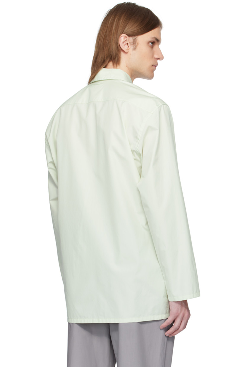 Cotton poplin shirt.

· Spread collar
· Button closure
· Patch pocket at chest

Supplier color: Linden
