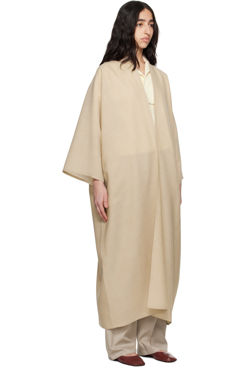 Wool barathea coat.

· Y-neck
· Open front
· Seam pockets
· Dolman sleeves

Supplier color: Straw