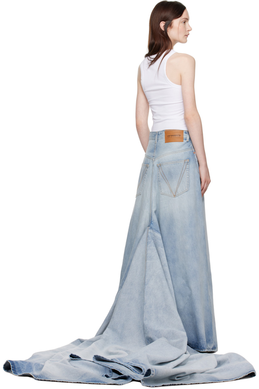 Non-stretch denim jeans. Non-stretch denim overlay with train at back.

· Fading throughout
· Belt loops at layered waistband
· Seven-pocket styling
· Button-fly
· Logo patch at back waistband
· Logo-engraved silver-tone hardware
· Contrast stitching in yellow

Supplier color: Light blue