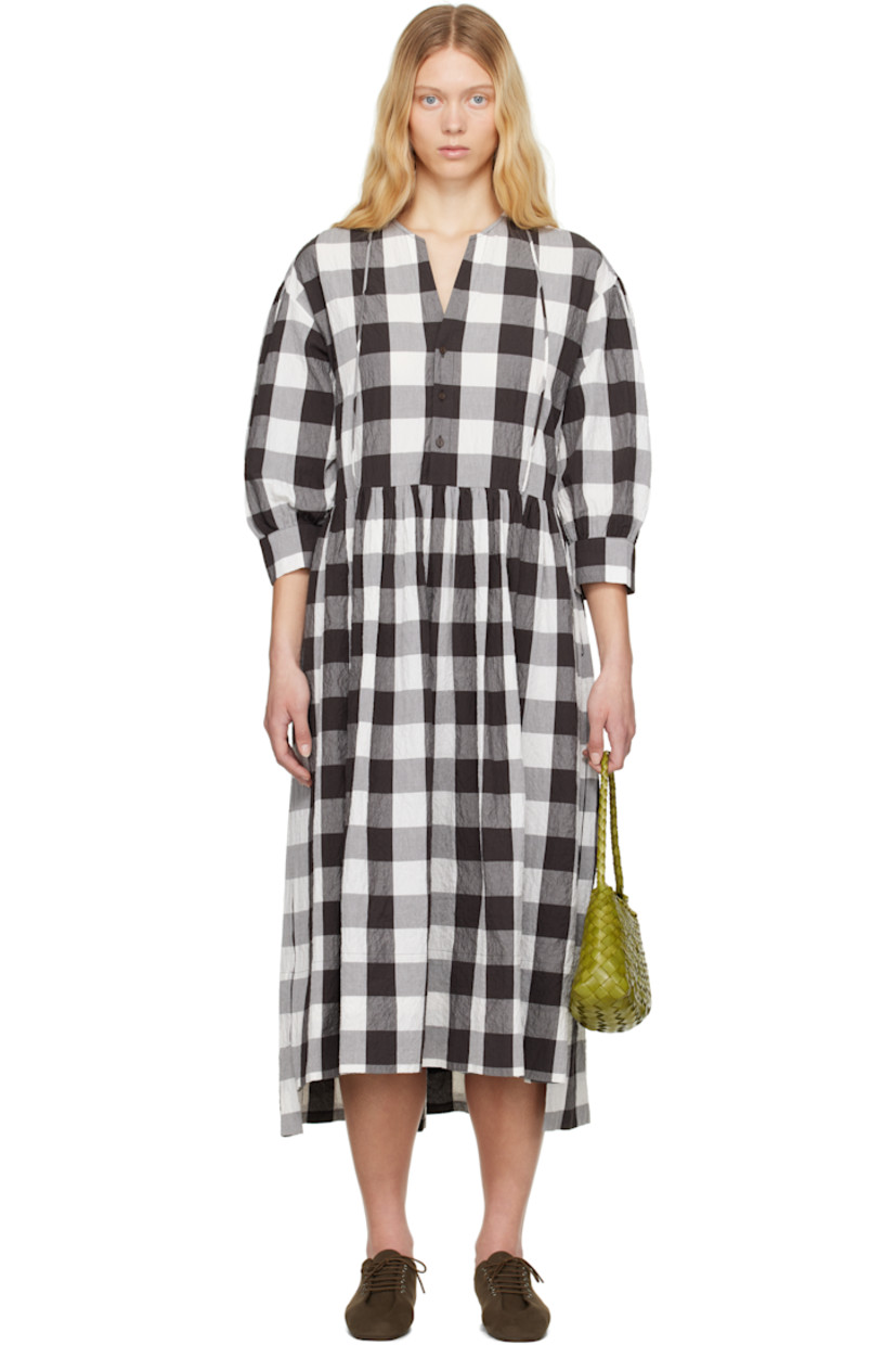 Crinkled stretch cotton poplin midi dress. Check pattern throughout.

· Fixed strap at V-neck
· Button closure
· Gathering at skirt
· Dropped shoulders
· Puff sleeves
· Vented cuffs 

Supplier color: Coffee