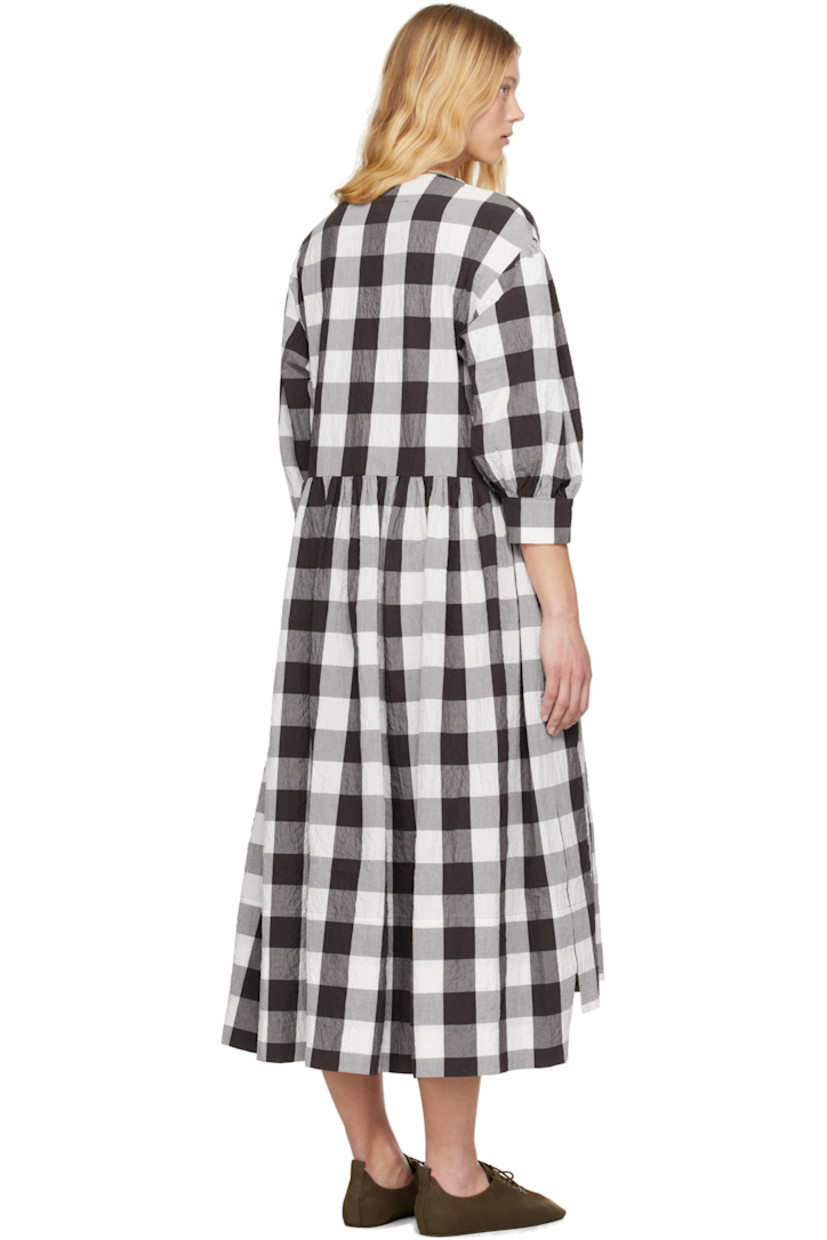 Crinkled stretch cotton poplin midi dress. Check pattern throughout.

· Fixed strap at V-neck
· Button closure
· Gathering at skirt
· Dropped shoulders
· Puff sleeves
· Vented cuffs 

Supplier color: Coffee