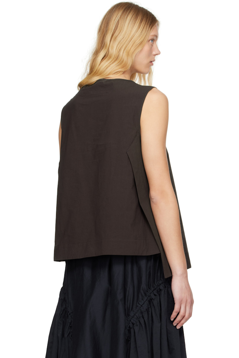 Lightweight cotton ripstop tank top.

· Boat neck
· Vented side seams

Supplier color: Coffee