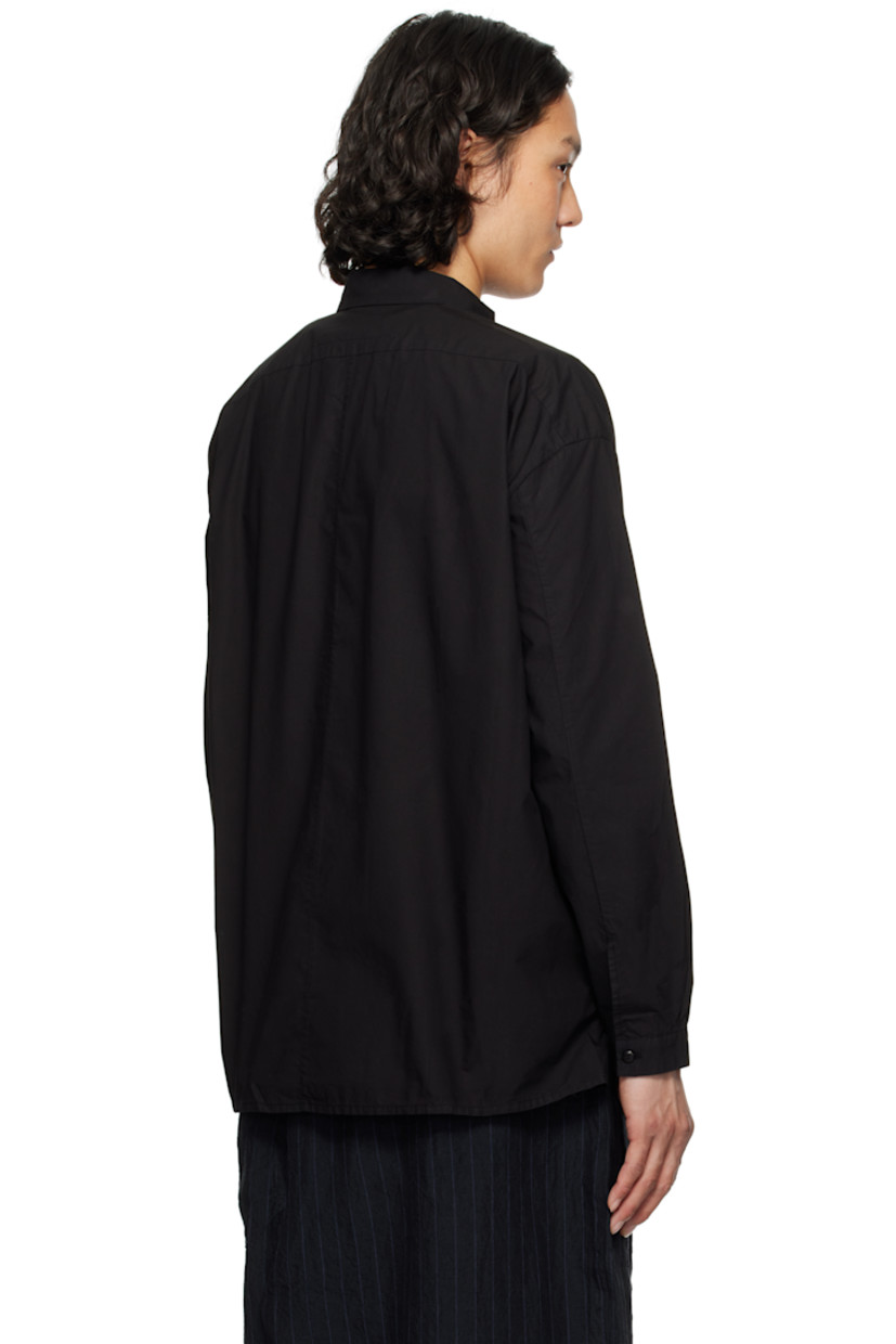 Cotton poplin shirt. 

· Garment-dyed 
· Spread collar 
· Button closure
· Vented side seams
· Dropped shoulders 
· Buttoned cuffs

Supplier color: Flint