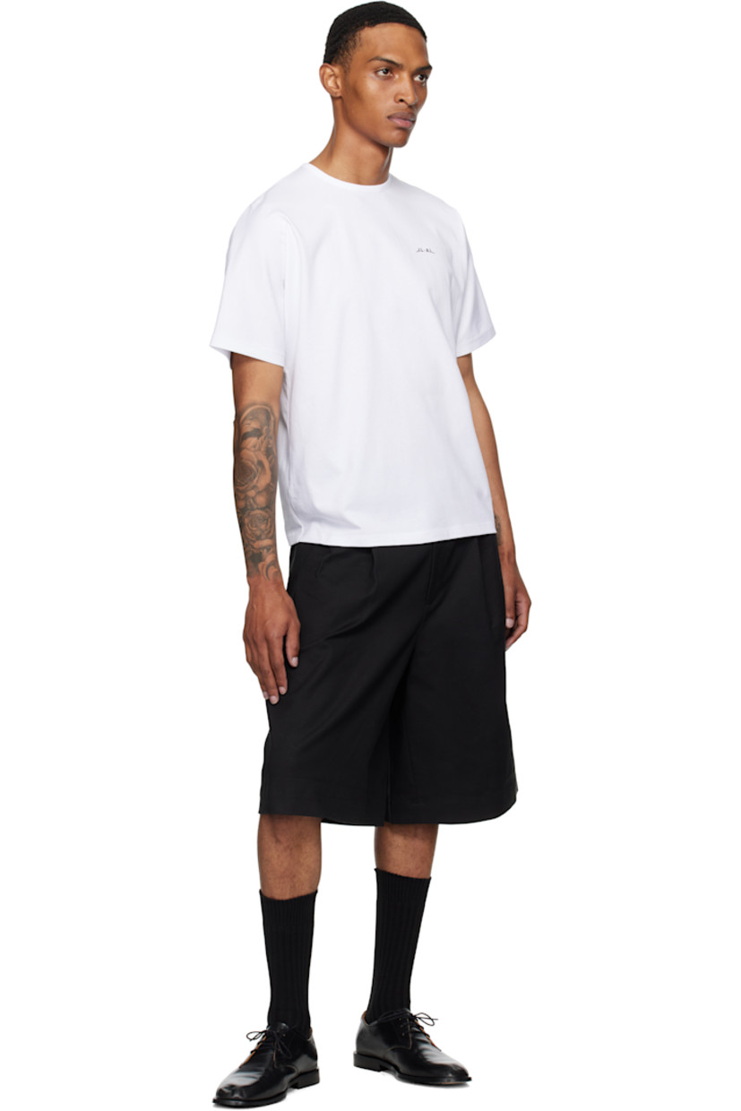 Cotton jersey T-shirt.

· Rib-knit crewneck
· Logo printed at chest and back
· Dolman sleeves
· Straight collar at back
· Paneled seam at length of back

Supplier color: White