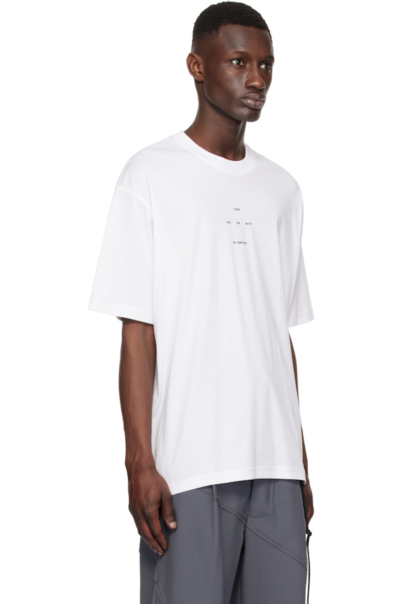Cotton jersey T-shirt.

· Rib-knit crewneck
· Logo printed at chest
· Dropped shoulders
· Graphic printed at back

Supplier color: White