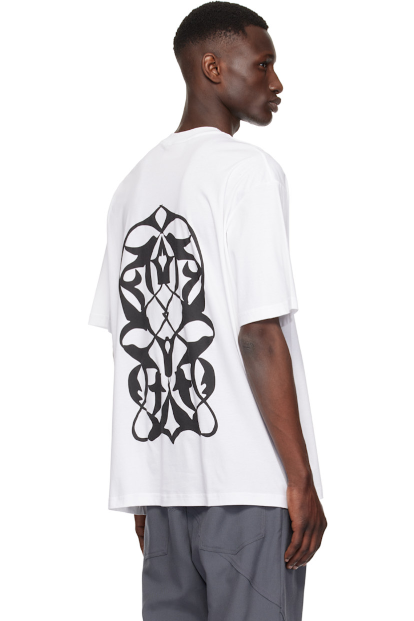 Cotton jersey T-shirt.

· Rib-knit crewneck
· Logo printed at chest
· Dropped shoulders
· Graphic printed at back

Supplier color: White