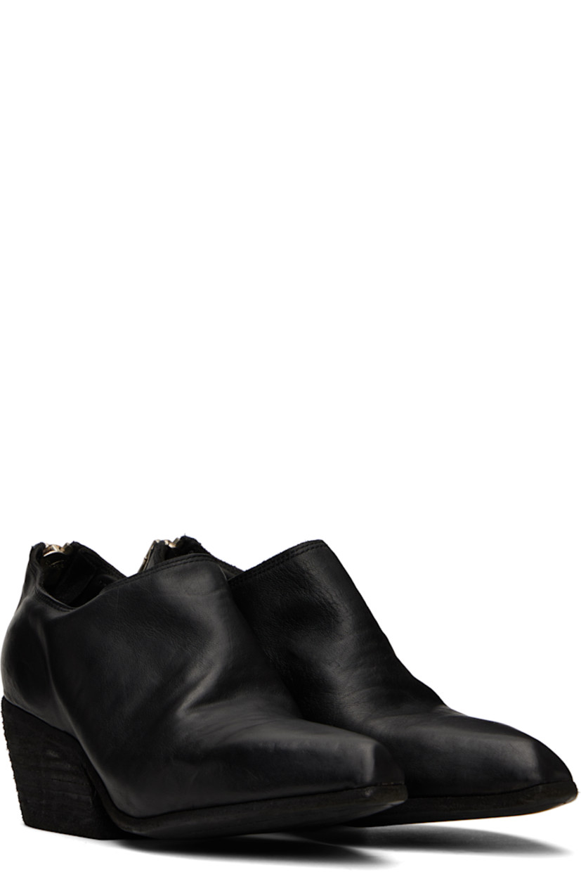 Full-grain horse leather loafers in black.

· Pointed toe
· Zip closure at heel
· Stacked leather Cuban heel
· Leather sole
· Logo-engraved silver-tone hardware
· Heel: H2.25"

Supplier color: Black