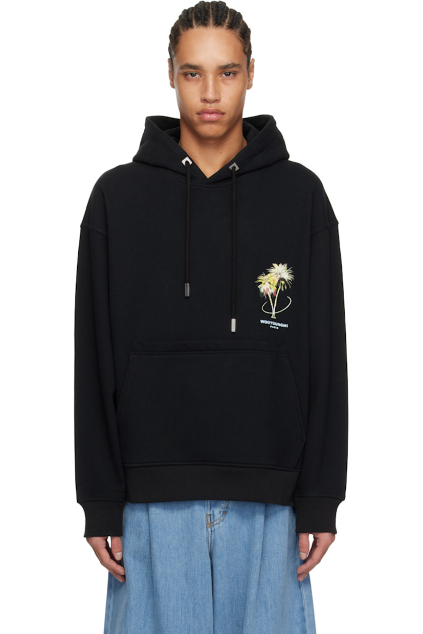 French terry hoodie.

· Drawstring at hood
· Logo graphic printed at chest
· Kangaroo pocket
· Rib-knit hem and cuffs
· Dropped shoulders
· Logo hardware at back collar
· Logo graphic and text printed at back
· Logo-engraved silver-tone hardware

Supplier color: Black