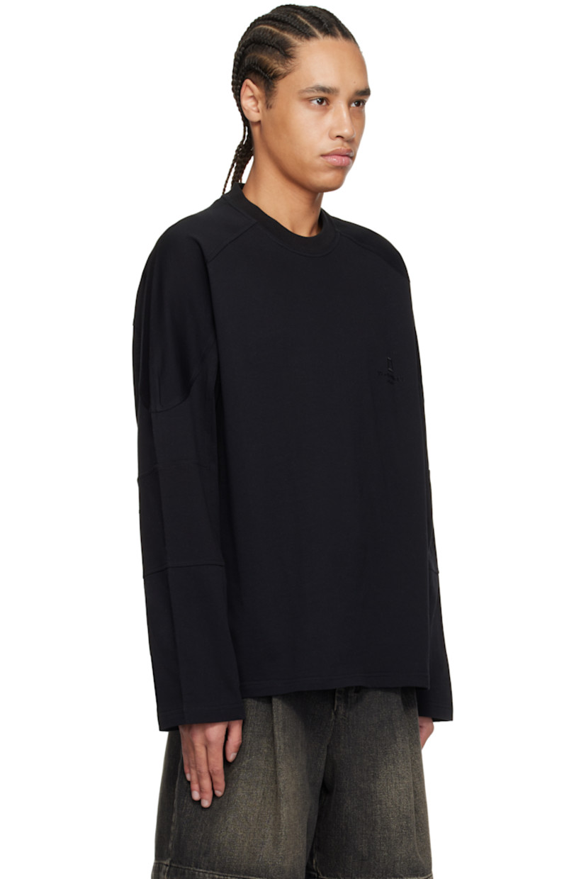 Cotton jersey T-shirt.

· Rib-knit crewneck
· Logo embroidered at chest
· Yoke sleeves
· Logo hardware at back collar

Supplier color: Black