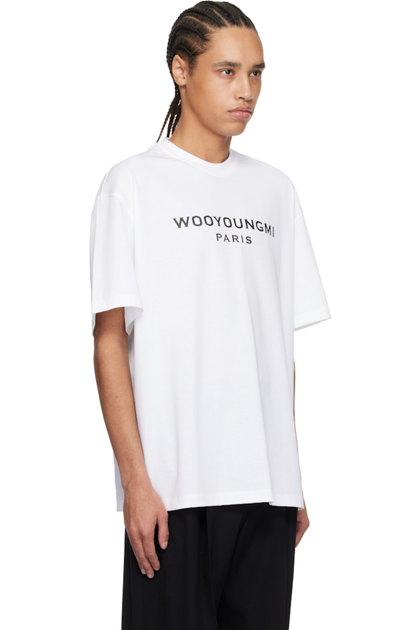 Cotton jersey T-shirt.

· Rib-knit crewneck
· Logo printed at chest
· Vented side seams
· Logo hardware at back collar

Supplier color: White