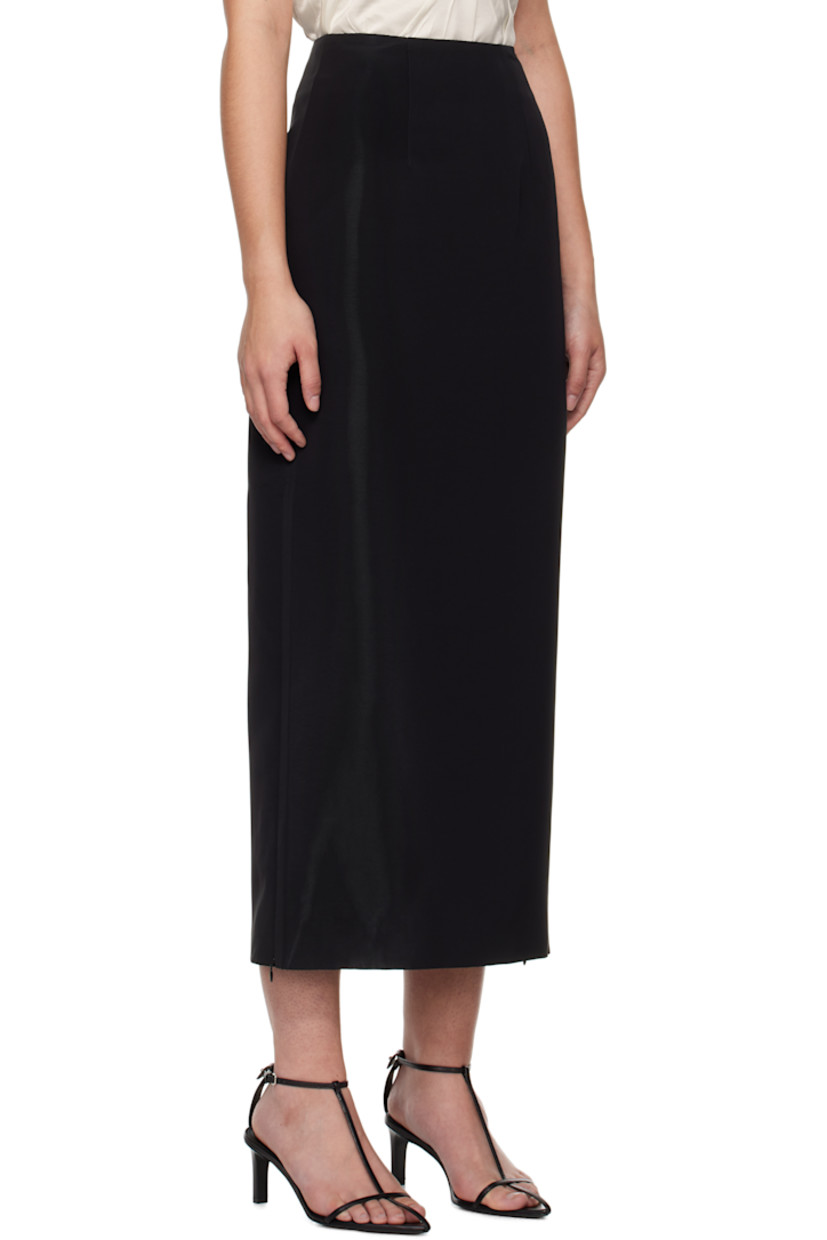Triacetate-blend taffeta maxi skirt.

· Zip vent at side seams
· Zip closure at back
· Full satin lining

Supplier color: Black