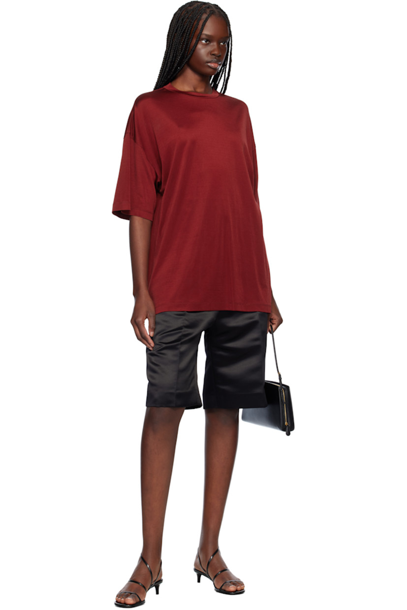 Stretch acetate jersey T-shirt. 

· Rib-knit crewneck
· Dropped shoulders

Supplier color: Red