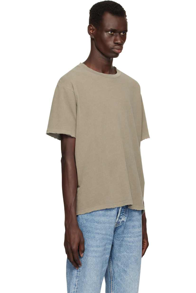 Boxy-fit cotton jersey T-shirt. 

· Distressing at crewneck, hem, and cuffs
· Cropped hem
· Dropped shoulders

Supplier color: Vintage army