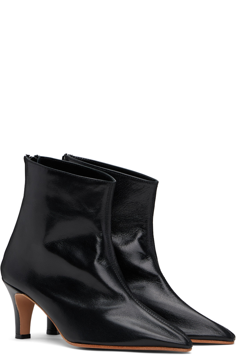 Handcrafted ankle-high grained kidskin boots in black.

· Pointed toe
· Zip closure at heel counter
· Grained kidskin and suede lining
· Covered stiletto heel with rubber injection
· Leather sole
· Heel: H2.75"

Supplier color: Black