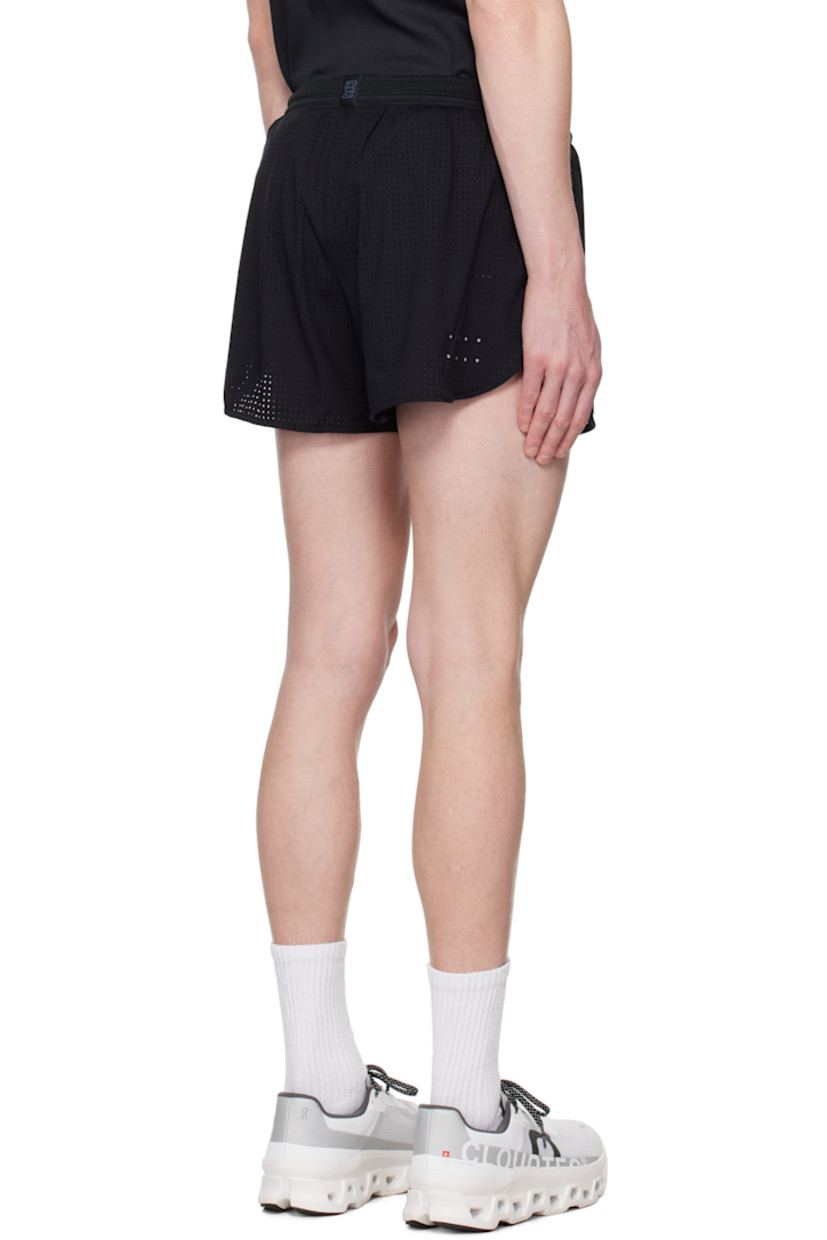 Nylon taffeta shorts. 

· Drawstring at elasticized waistband
· Reflective logo printed at front
· Vented cuffs
· Logo flag at back waistband
· Reflective graphic printed at back 
· Patch pockets at mesh briefs-style lining

Supplier color: Black