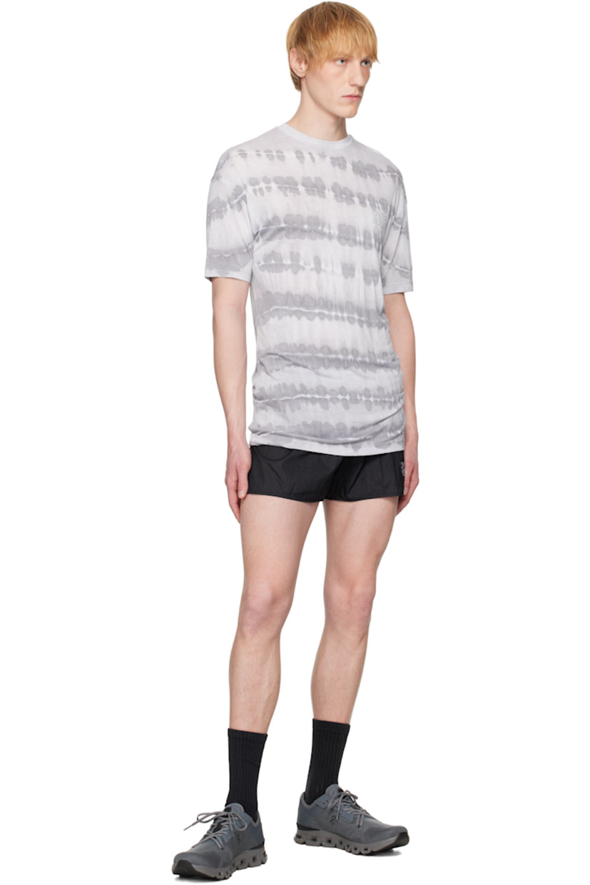 Collagenic cotton jersey tank top. Tie-dye pattern throughout. 

· Anti-odor and antibacterial
· UV 50+ protection
· Rib-knit crewneck
· Reflective logo printed at chest
· Dropped shoulders

Each item is unique. Please note coloration may vary.

Supplier color: Windows dye