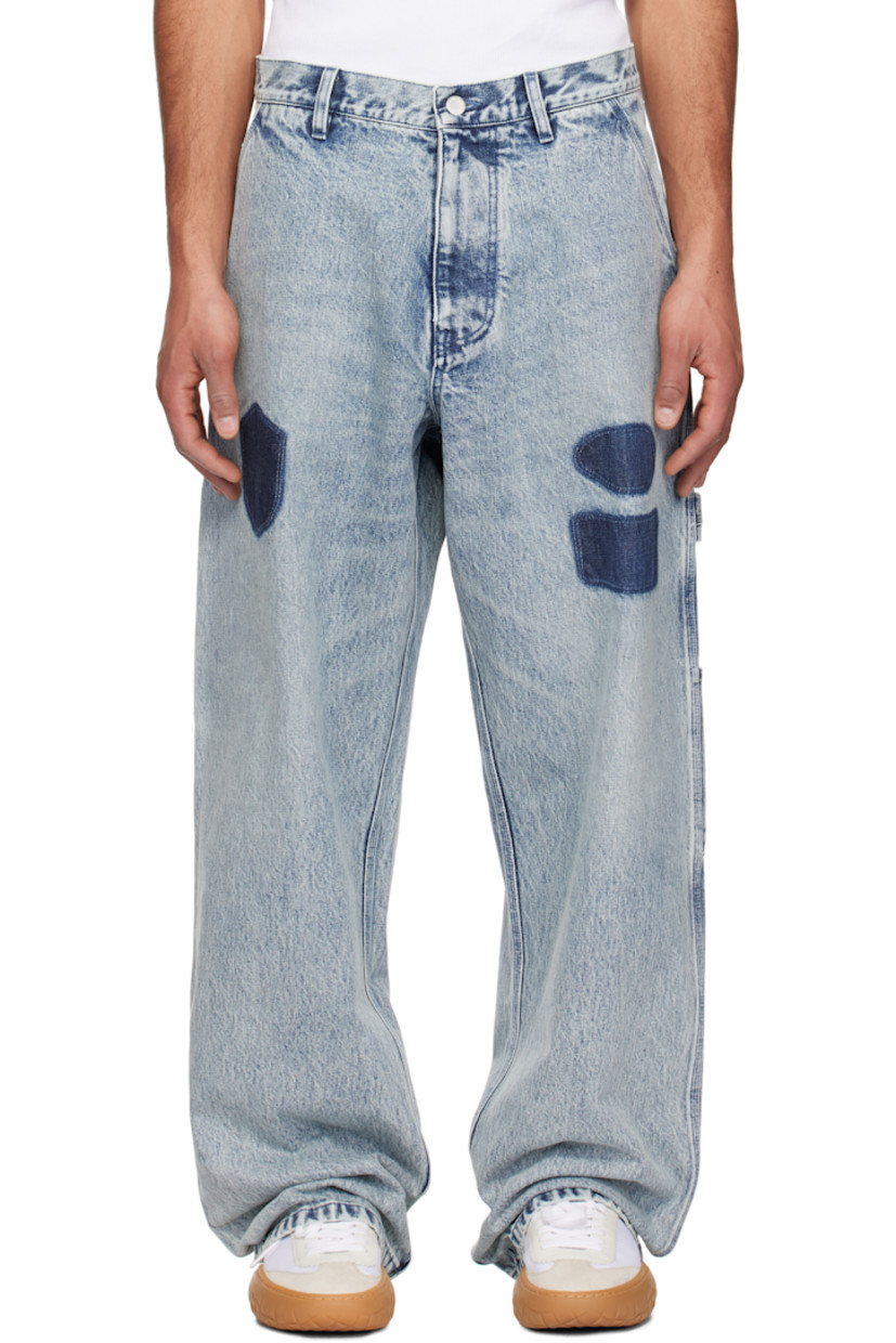Relaxed-fit non-stretch denim jeans. Fading throughout.

· Belt loops
· Five-pocket styling
· Zip-fly
· Graphics printed at front
· Hammer loop and patch pocket at outseam 
· Patch pockets at outseams

Supplier color: Blue