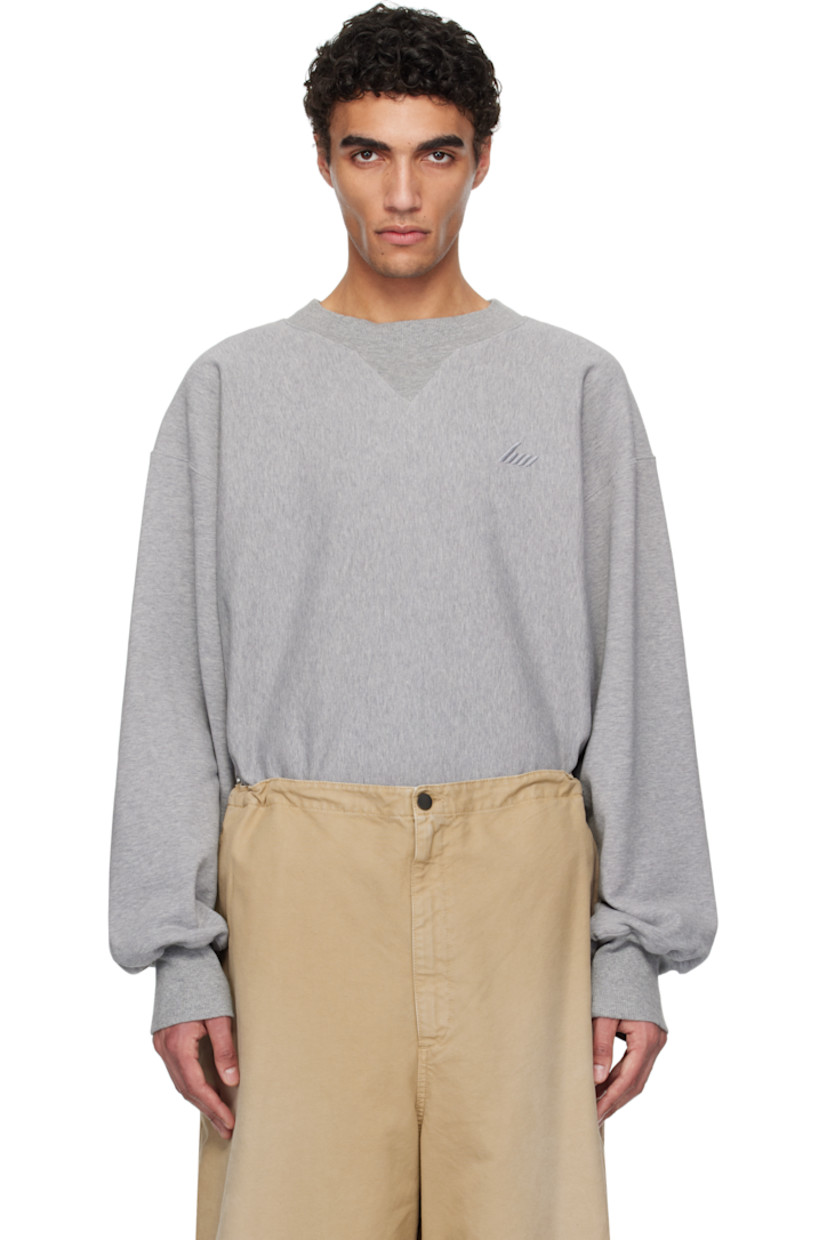 French terry sweatshirt.

· Rib-knit crewneck, hem, and cuffs
· Logo embroidered at chest
· Dropped shoulders

Supplier color: Medium grey