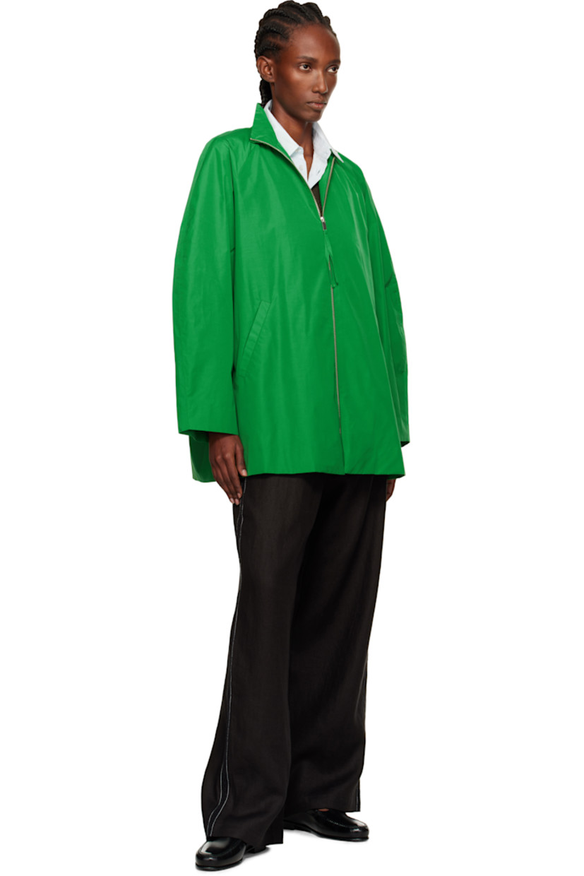 Water-repellent cotton-blend taffeta jacket.

· Certified ISO 9001 and ZDHC
· Stand collar
· Zip closure
· Welt pockets
· Raglan sleeves
· Full satin lining

Supplier color: Fento