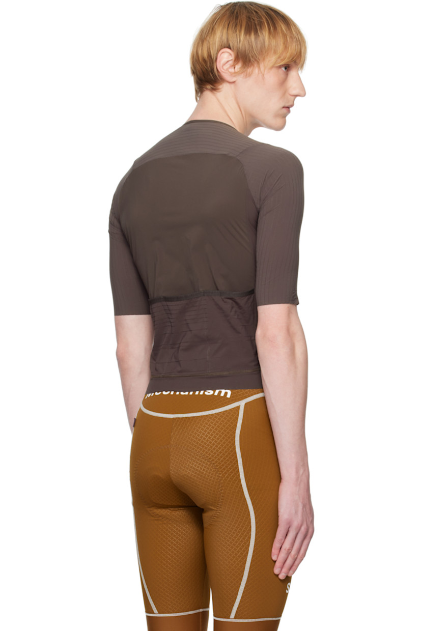 Stretch nylon-blend jersey T-shirt.

· Paneled construction
· Crewneck
· Zip closure
· Logo printed at chest 
· Overlock stitching at front and back
· Laser-cut detailing at sleeves
· Patch pockets and logo flag at back
· Anti-slip trim at interior hem

Supplier color: Light brown