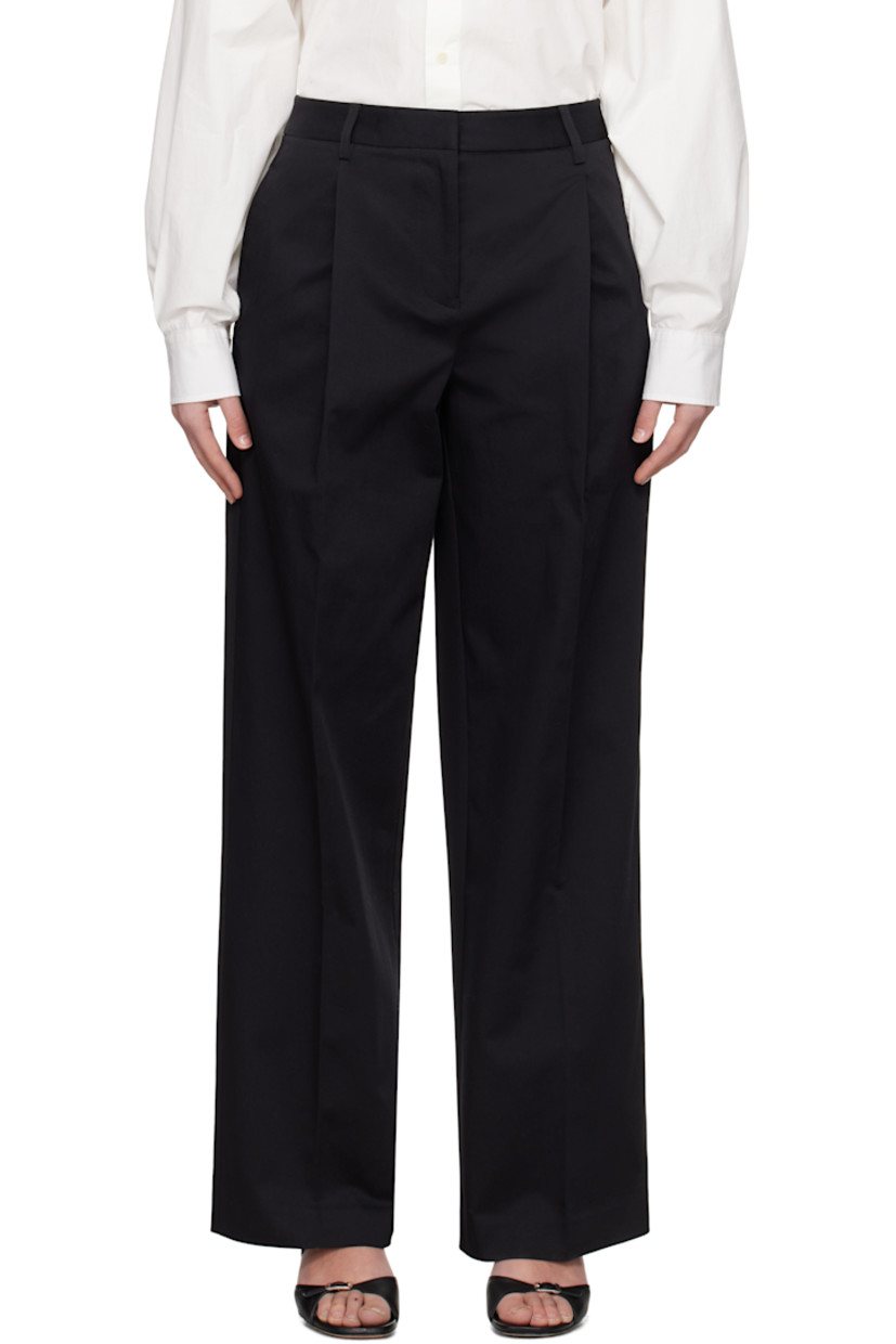 Straight-leg GOTS-certified organic cotton twill trousers. 

· Belt loops 
· Four-pocket styling 
· Zip-fly
· Single pleat at front legs  

Supplier color: Black