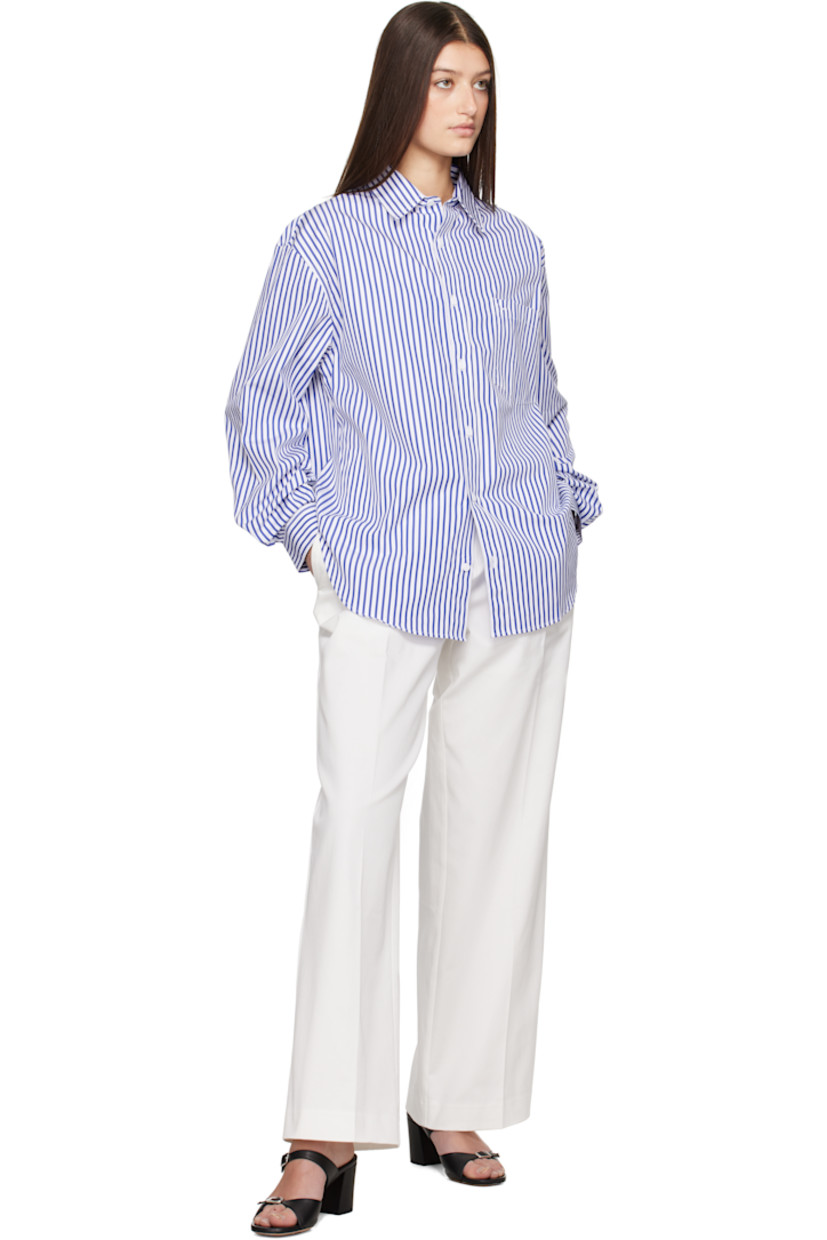 Straight-leg GOTS-certified organic cotton twill trousers. 

· Belt loops 
· Four-pocket styling 
· Zip-fly
· Pleat at front legs 

Supplier color: Chalk