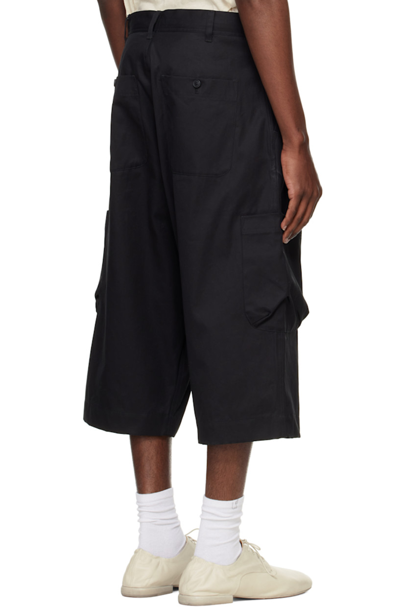 Ventile® cotton gabardine cargo pants.

· Belt loops
· Concealed drawstring at waistband
· Four-pocket styling
· Button fly
· Pleats at front
· Cropped legs
· Patch pocket at outseams

Part of the O-Project collection.

Supplier color: Black