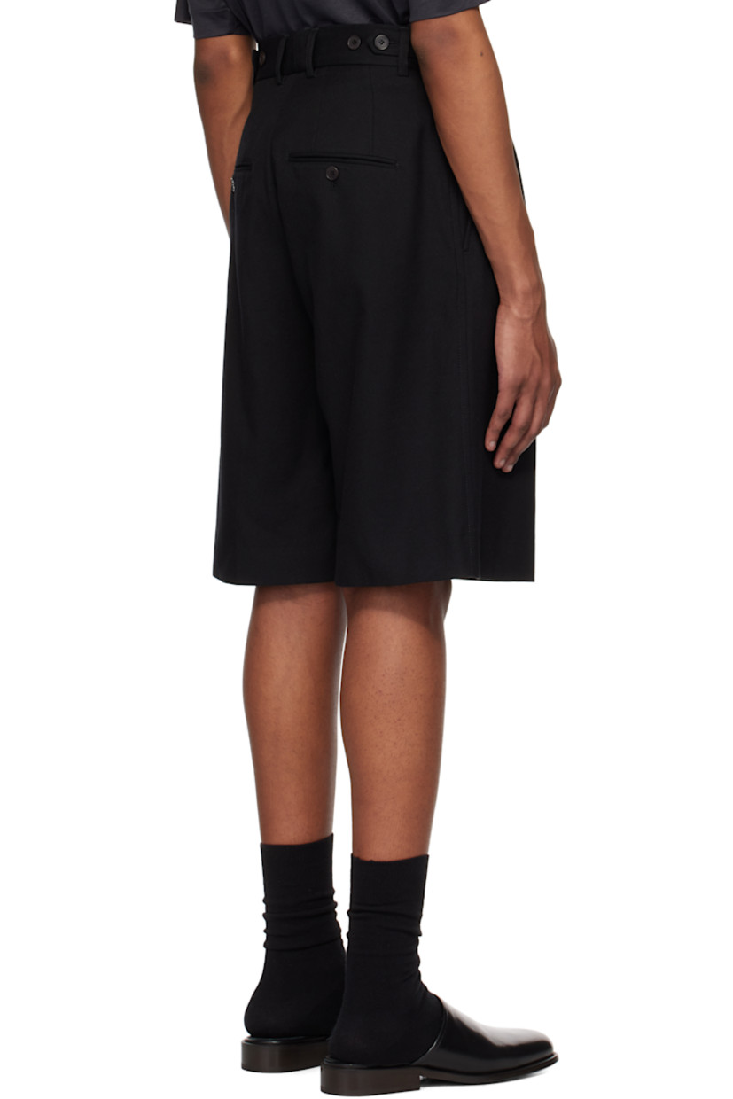 Recycled cotton- and wool-blend twill shorts.

· Loose-fit 
· Belt loops
· Four-pocket styling
· Zip-fly 
· Pleats at front 
· Unlined

Supplier color: Soft black