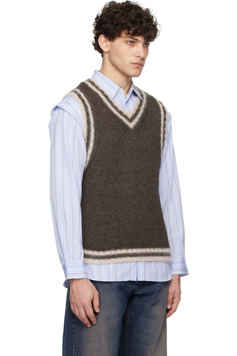 Knit cotton- and linen-blend vest.

· Boxy fit
· Striped V-neck, hem, and armscyes

Supplier color: Dark brown linen